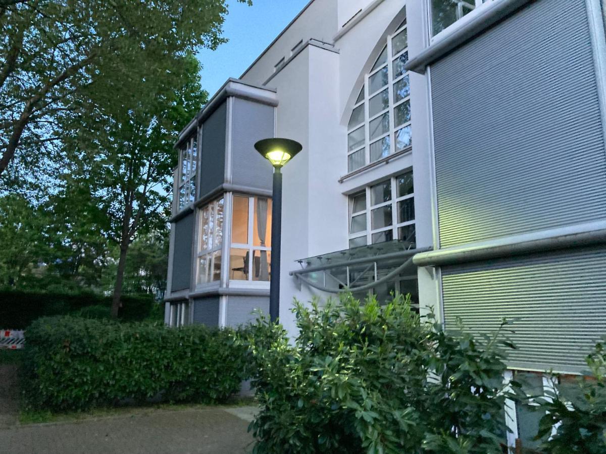 Homeoffice Business Nature View Mit Parkplatz Zentral, Hauptbahnhof Und Kuche ヴィースバーデン エクステリア 写真